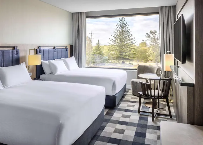 Deluxe Queen Room