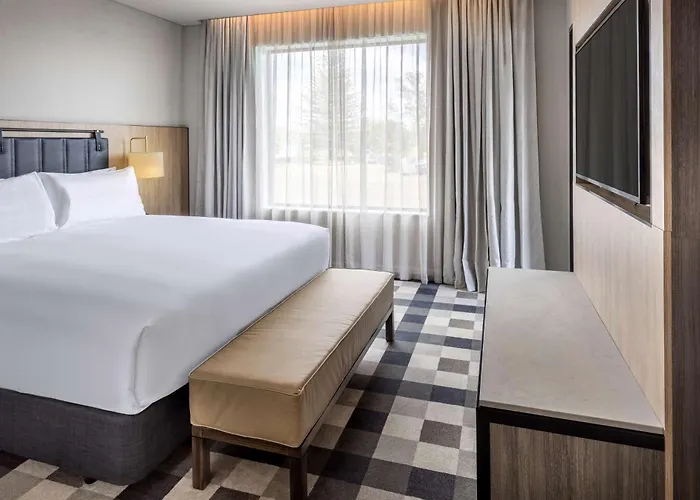 Deluxe King Suite